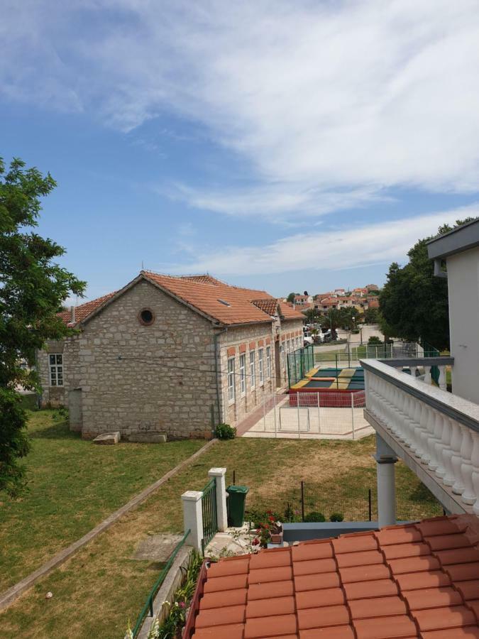 Apartments Martinovic By The Sea Kukljica Exterior foto